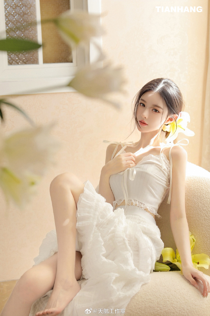 假面女郎 封面